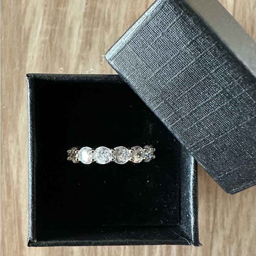 NWT 4.5ct Eternity Band - Round Solitaire Stones - Neiman Marcus - Size 6 - Picture 10 of 15